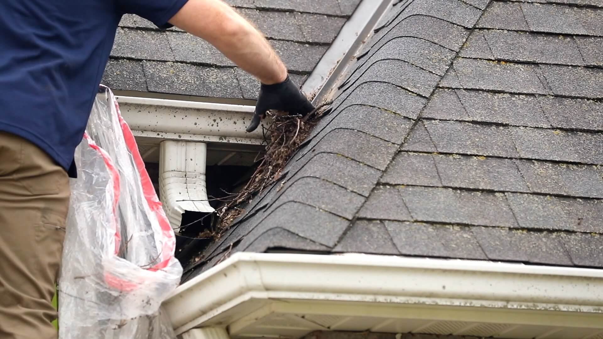 Reliable Gutter Cleaning